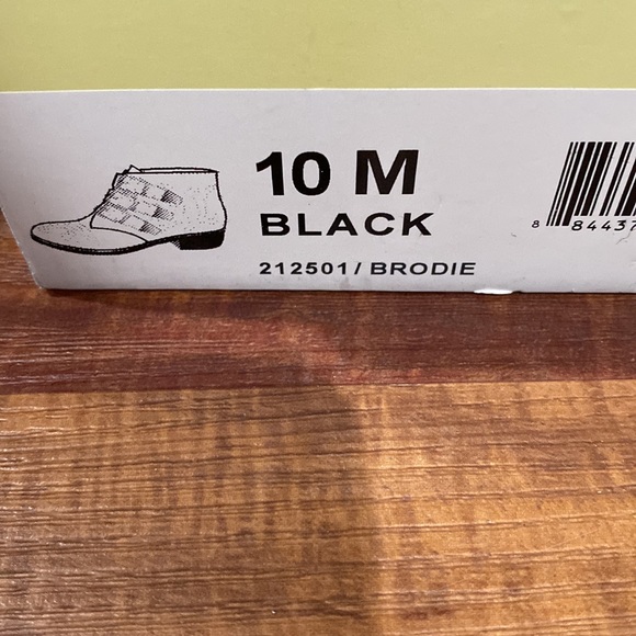 Diba Brodie Boot - Black and Silver Accents - Picture 2 of 10